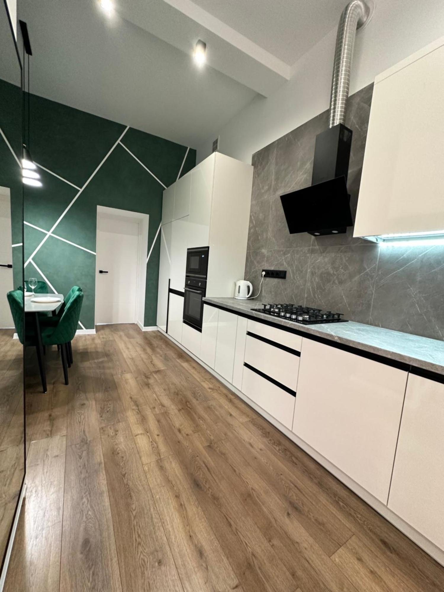 Romantic Apartments - In The Center Of Lviv , King-Size Bed Εξωτερικό φωτογραφία